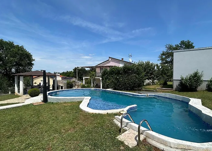 Stunning In Feriehus Poreč