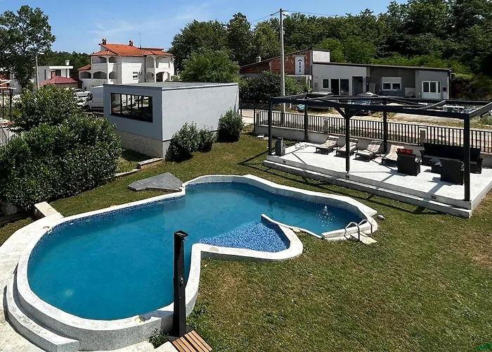 Vikendica Stunning In *